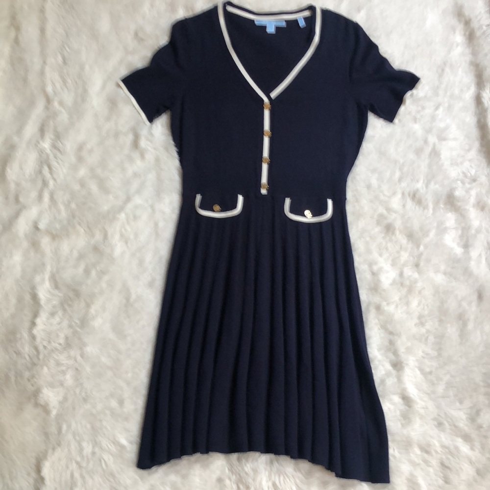 SOLD! Draper James short sleeve sweater dress 🔥 - Picture 3 of 12